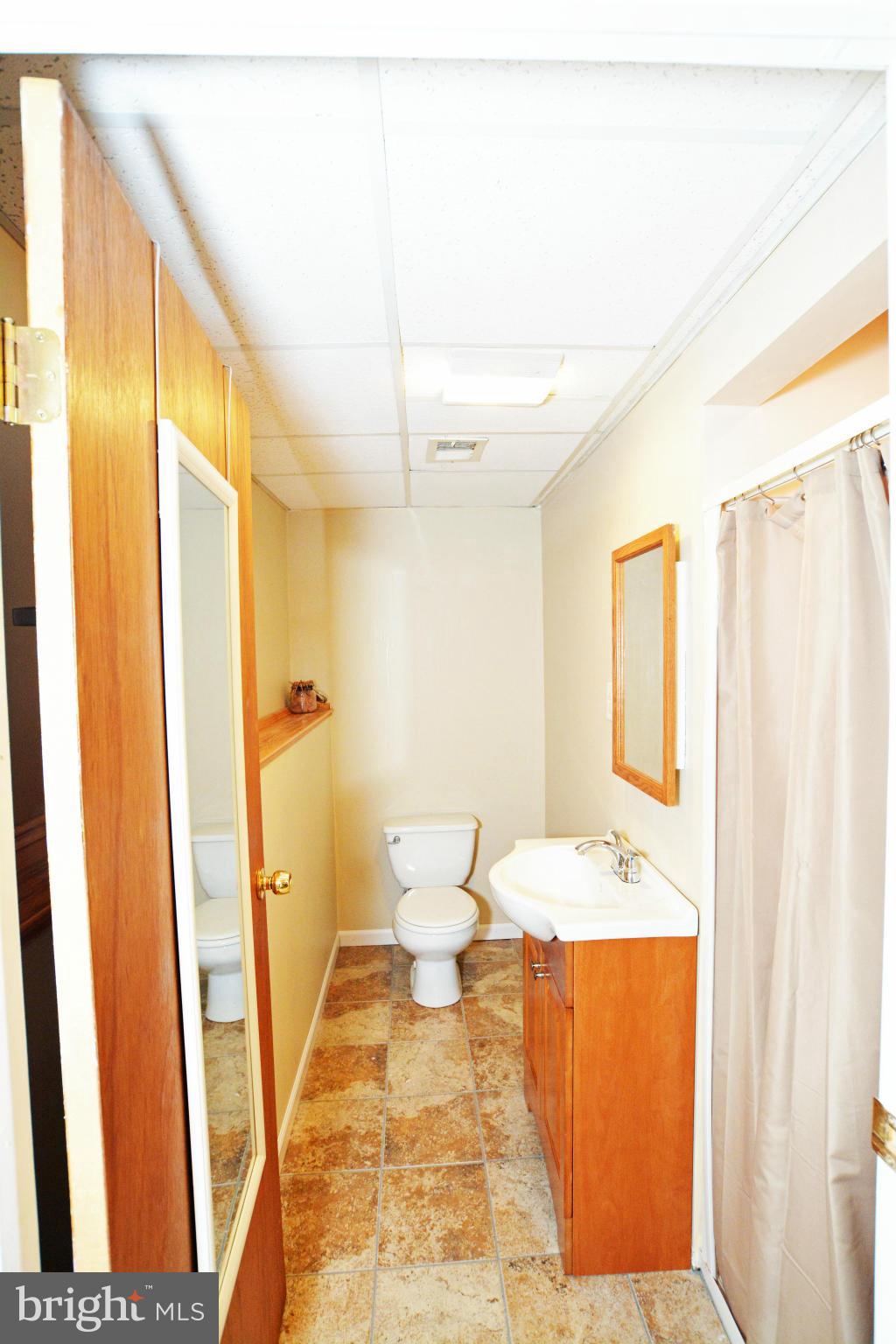 4526 Cub Run Road Chantilly, VA 20151 - Photo 22 of 24 LOWER LEVEL BATH 1