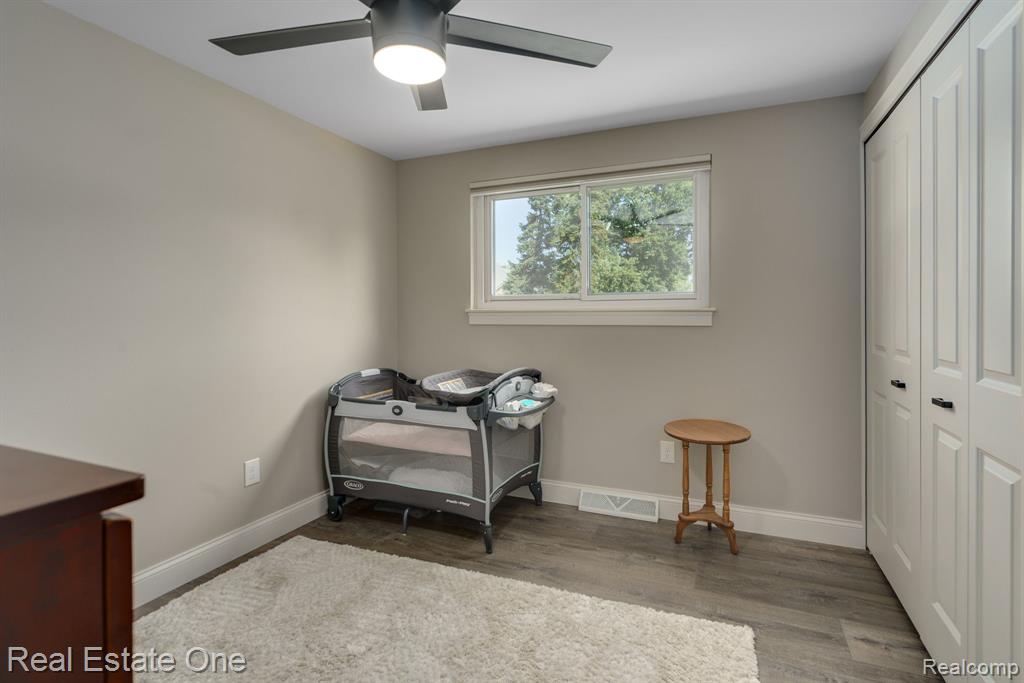 9545 Crown Ridge Road White Lake, MI 48386 - Photo 23 of 40 Gallery Image 23