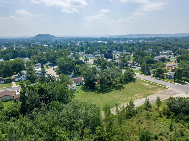 $169,900 | 1.6-acres Prospect And Lincoln, Mauston, WI 53948