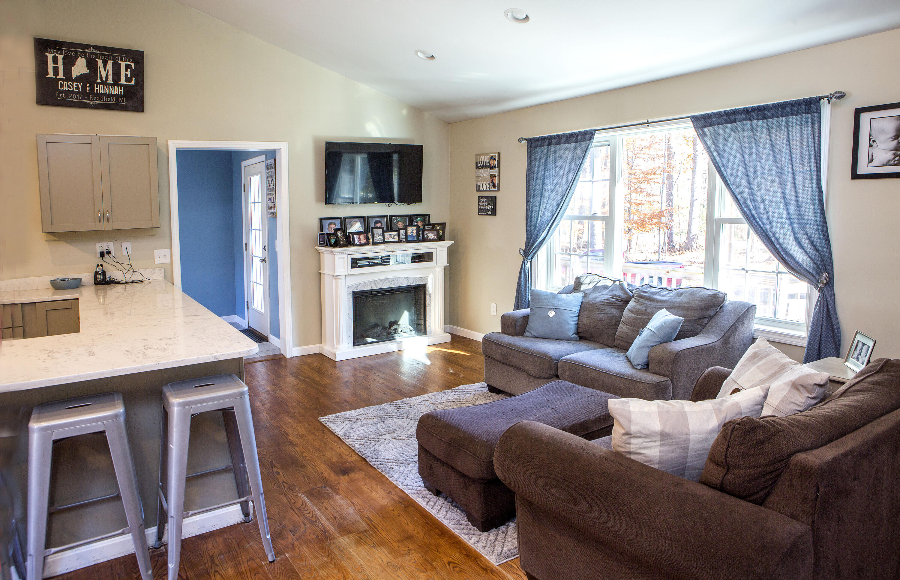 120 Chase Road Readfield, ME 04355 - Photo 5 of 43 DiningCounterLoungeFrontEntry