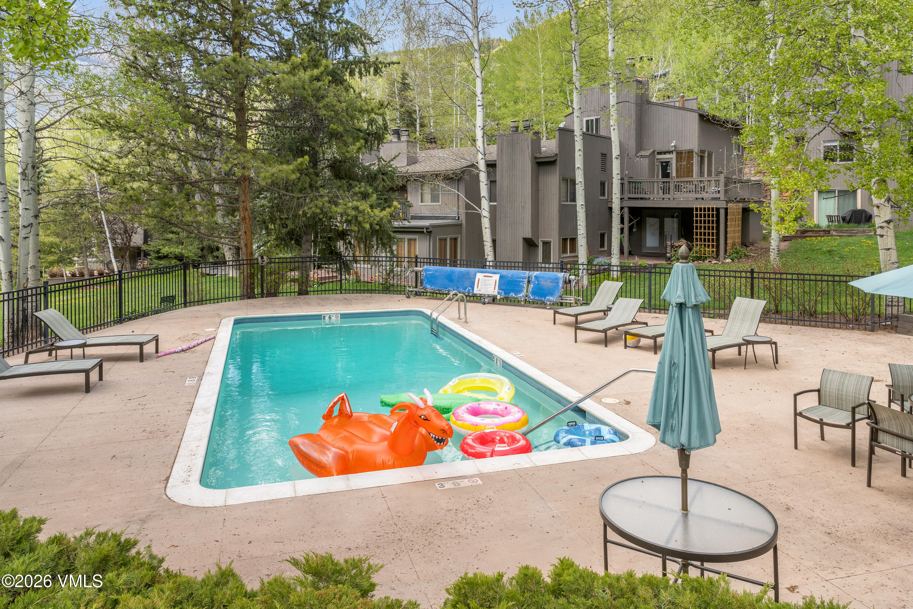 1512 Buffehr Creek Road, Unit B34 Vail, CO 81657 - Photo 25 of 34 2B9A1854
