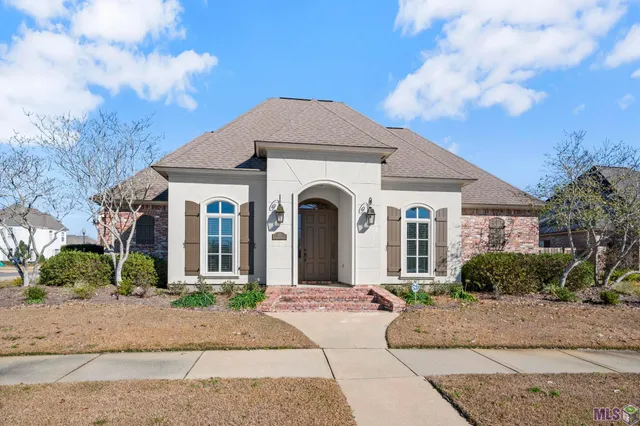 $725,000 | 1621 Glen Eagles Bend, Zachary, LA 70791