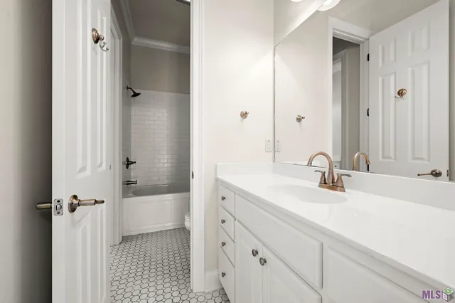 $725,000 | 1621 Glen Eagles Bend, Zachary, LA 70791