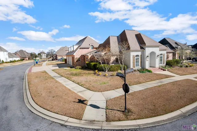 $725,000 | 1621 Glen Eagles Bend, Zachary, LA 70791
