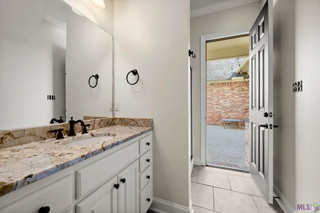 $725,000 | 1621 Glen Eagles Bend, Zachary, LA 70791