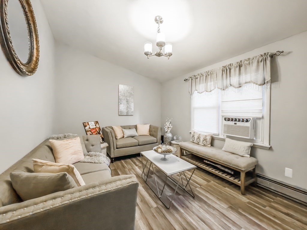 6 South Chatham Street Springfield, MA 01109 - Photo 4 of 27 Gallery Image 4