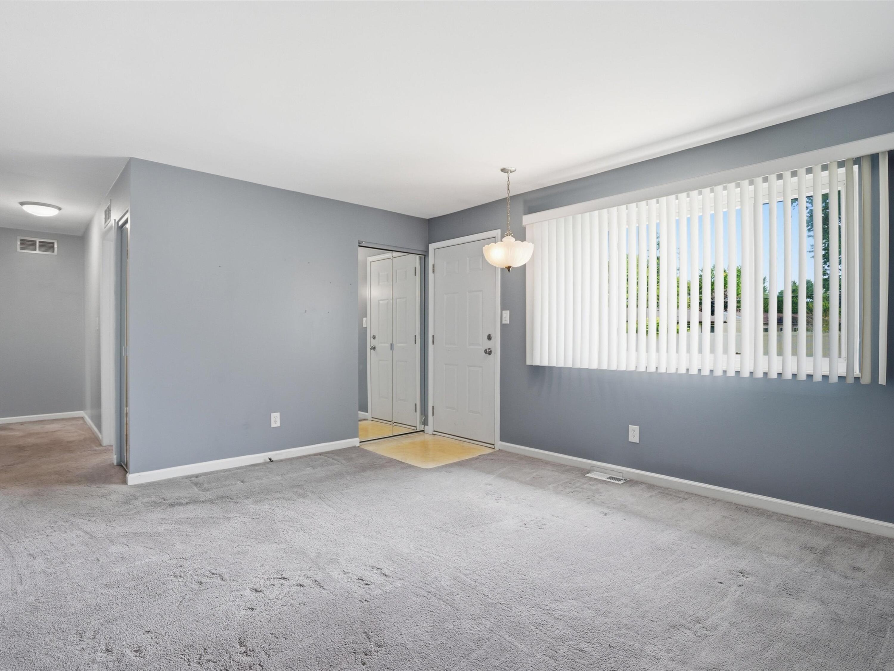 12641 Raleigh Drive Sterling Heights, MI 48313 - Photo 8 of 27 12-DSC02313