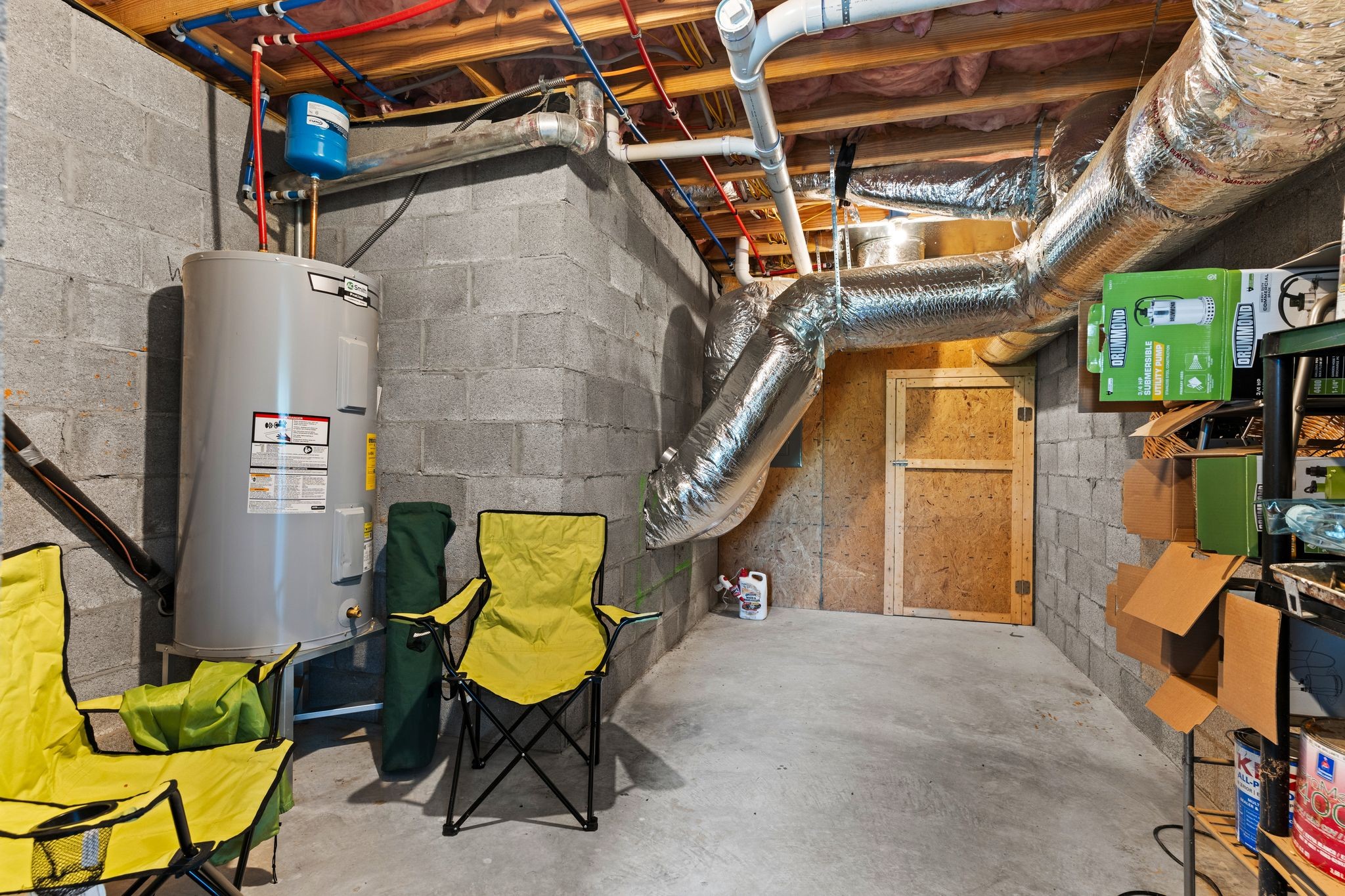 5216 Highway 161 Springfield, TN 37172 - Photo 26 of 31 a view of a patio with a table and chairs