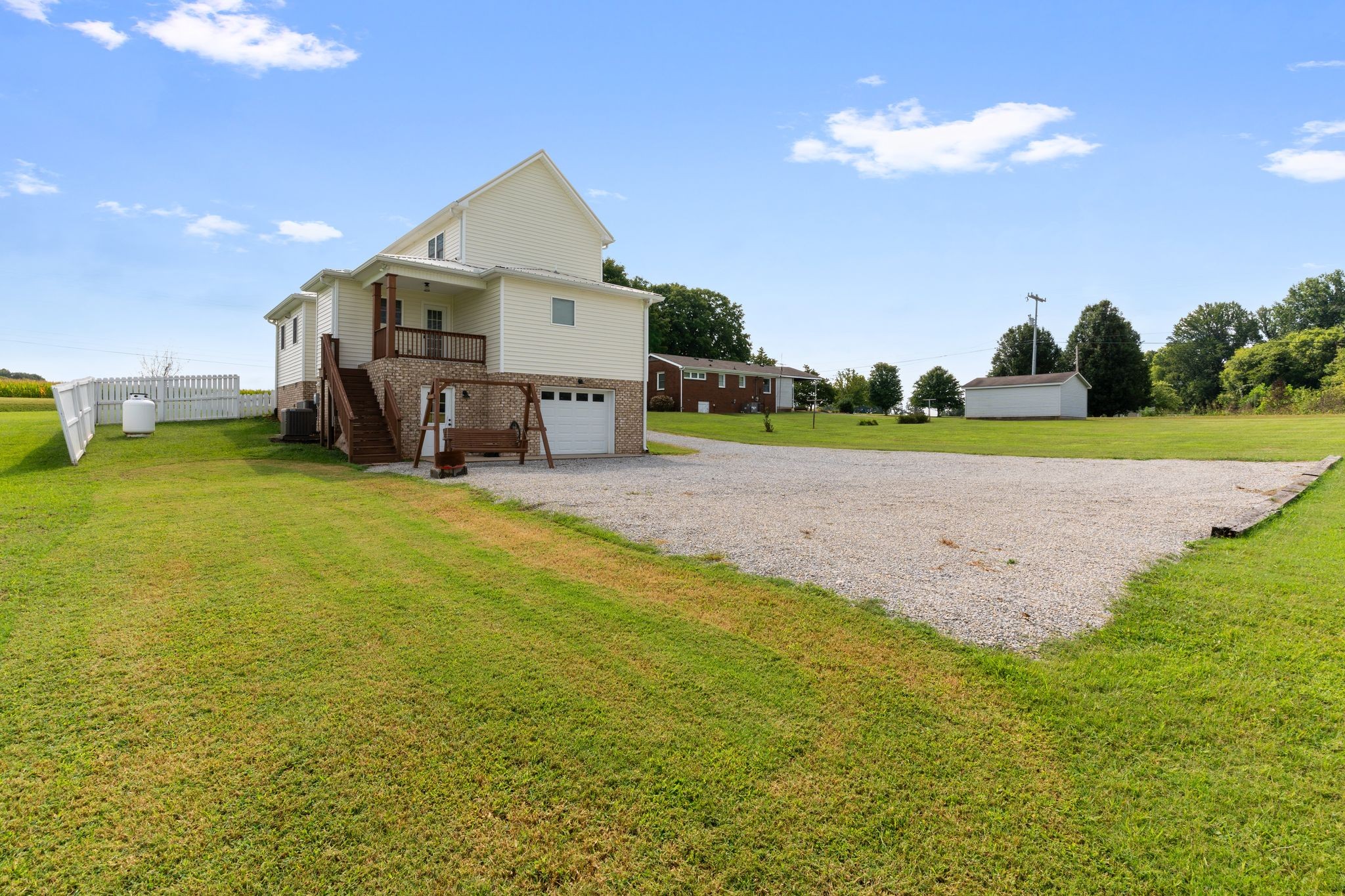 5216 Highway 161 Springfield, TN 37172 - Photo 30 of 31 a view of a house with backyard and porch