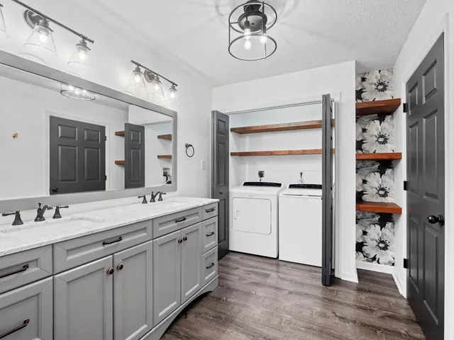 $446,000 | 103 Craddock Lane, Huddleston, VA 24104