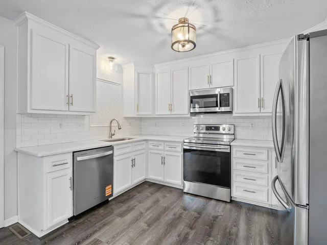 $446,000 | 103 Craddock Lane, Huddleston, VA 24104