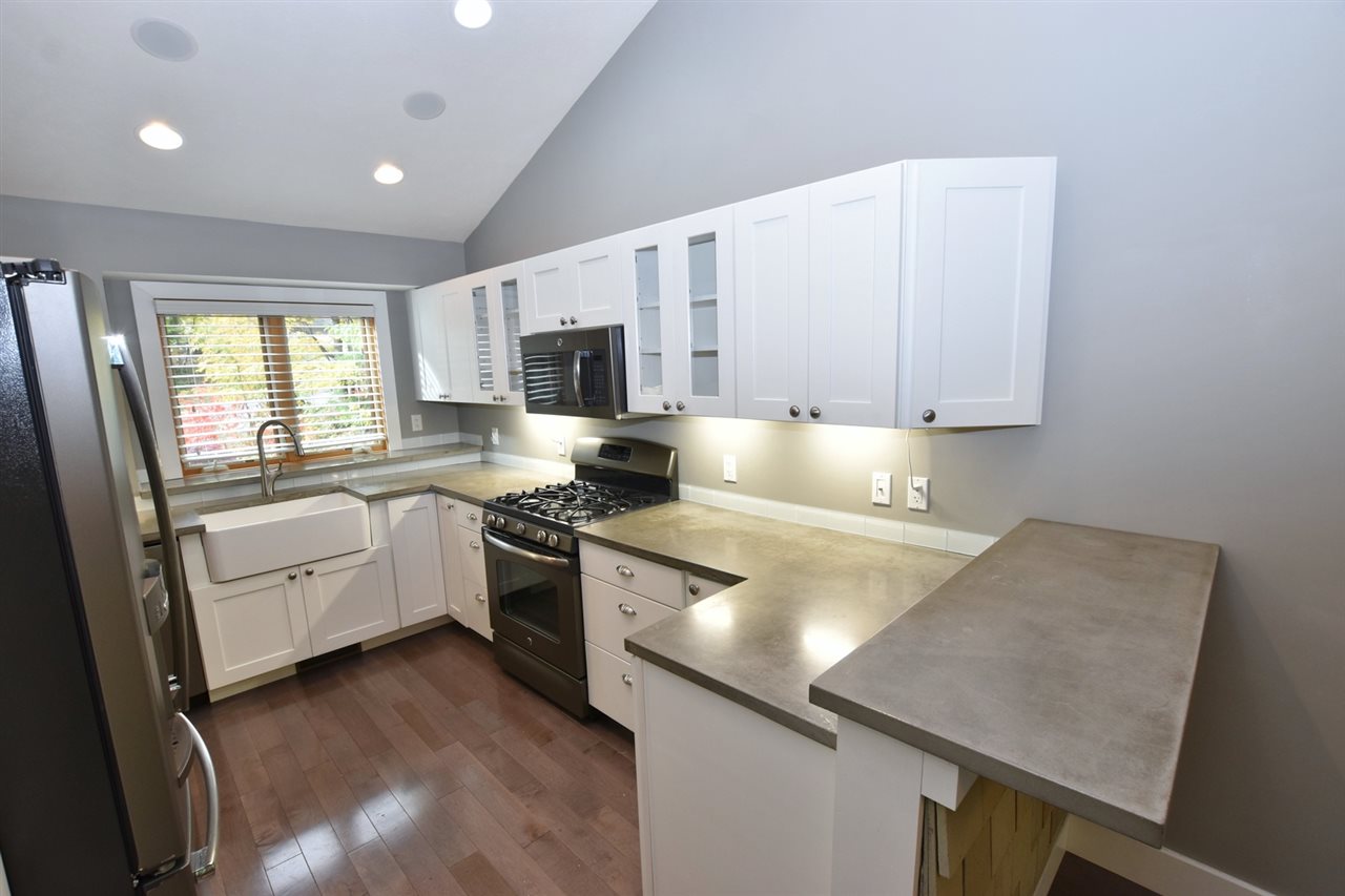 261 Red Fox Ridge Traverse City, MI 49686 - Photo 15 of 40 1869141-14.JPG