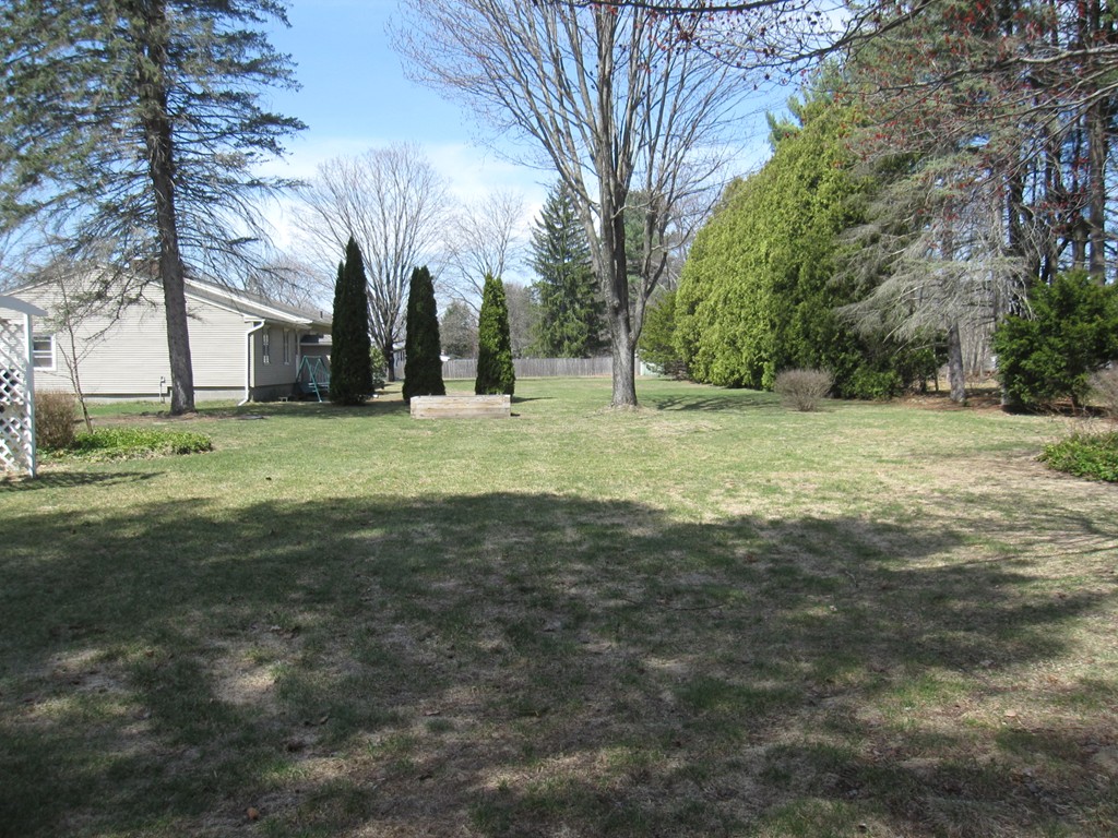 93 Burnham Road Greenfield, MA 01301 - Photo 2 of 22 Gallery Image 2