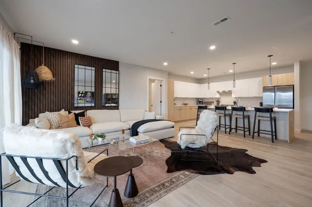 $6,995 | 635 7th Avenue South, Unit 311, Nashville, TN 37203