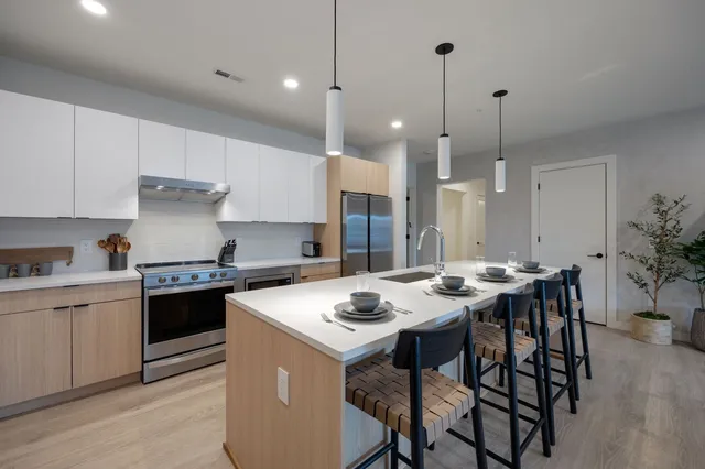 $6,995 | 635 7th Avenue South, Unit 311, Nashville, TN 37203