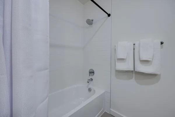 $9,995 | 635 7th Avenue South, Unit 311, Nashville, TN 37203