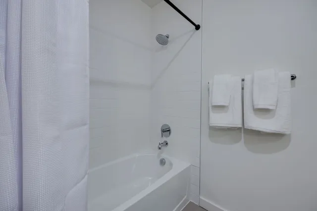 $6,995 | 635 7th Avenue South, Unit 311, Nashville, TN 37203