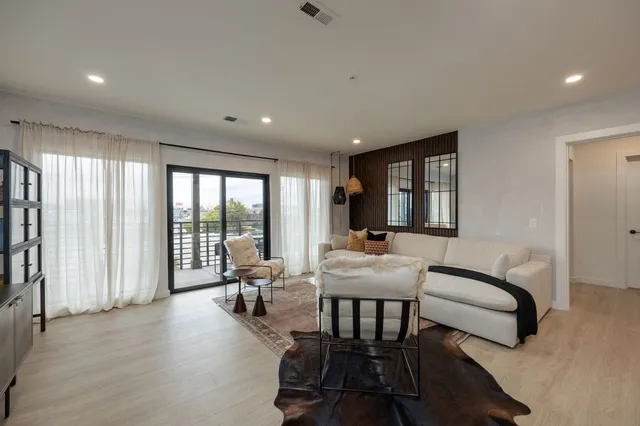 $6,995 | 635 7th Avenue South, Unit 311, Nashville, TN 37203