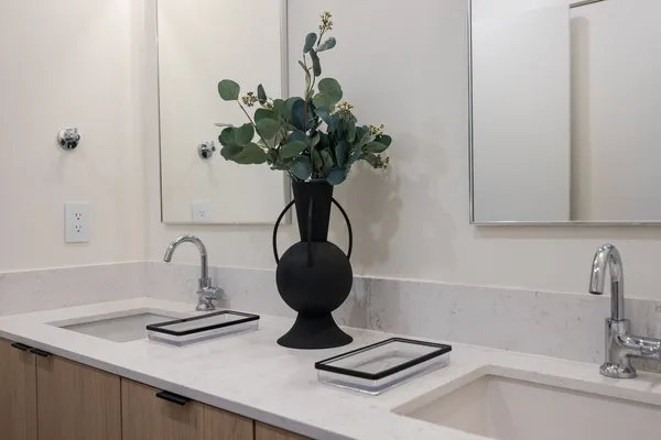 $9,995 | 635 7th Avenue South, Unit 311, Nashville, TN 37203