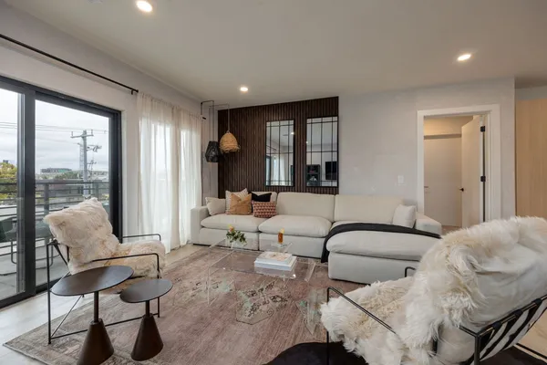 $9,995 | 635 7th Avenue South, Unit 311, Nashville, TN 37203