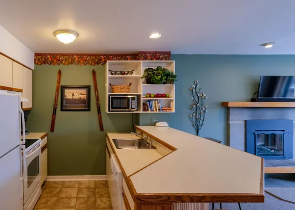 $350,000 | 318 Mountain Road, Unit A304, Ludlow, VT 05149