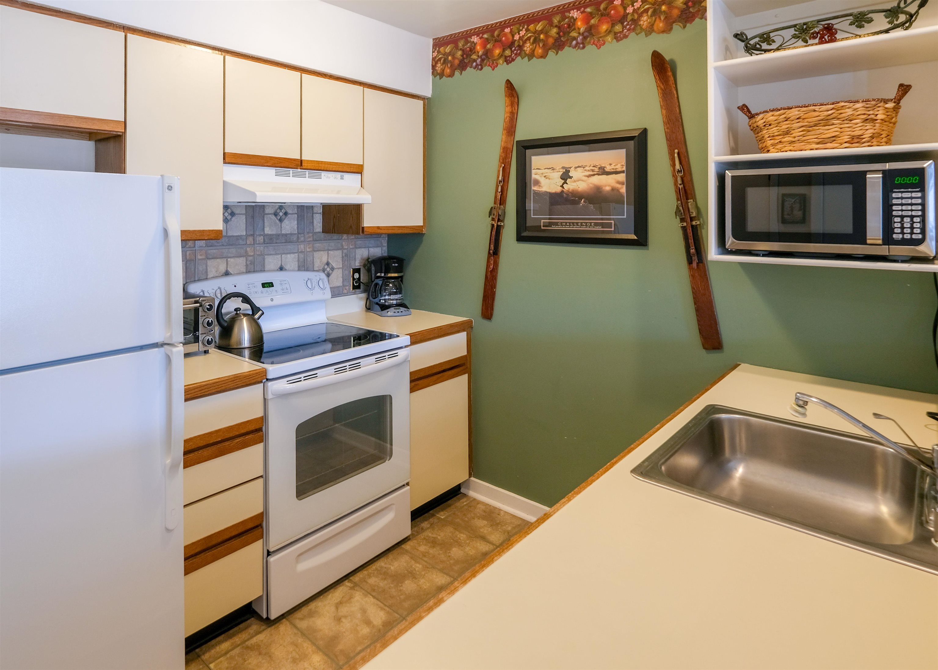 318 Mountain Road, Unit A304 Ludlow, VT 05149 - Photo 5 of 35