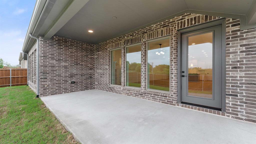 829 Stoney Bridge Way Lavon, TX 75166 - Photo 20 of 35 a view of a door of the house
