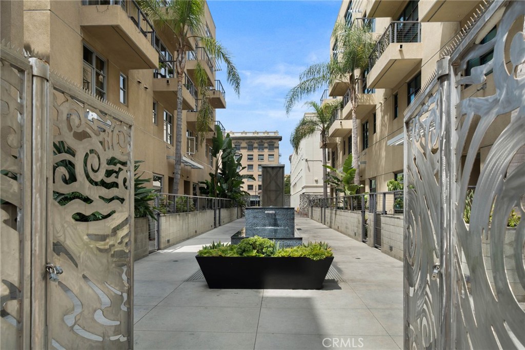 133 The, Unit 404 Long Beach, CA 90802 - Photo 24 of 25 a view of lot of multi story residential apartment building