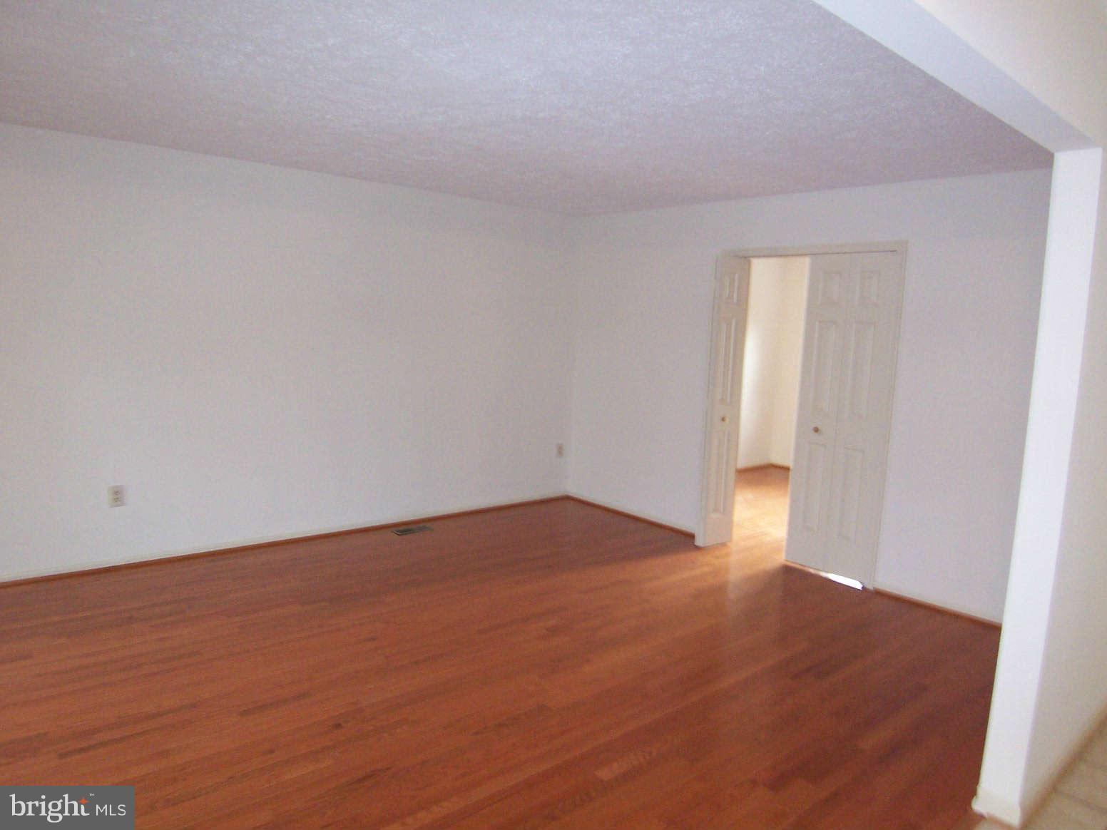 1828 Post Oak Trail Reston, VA 20191 - Photo 4 of 11 Living Room