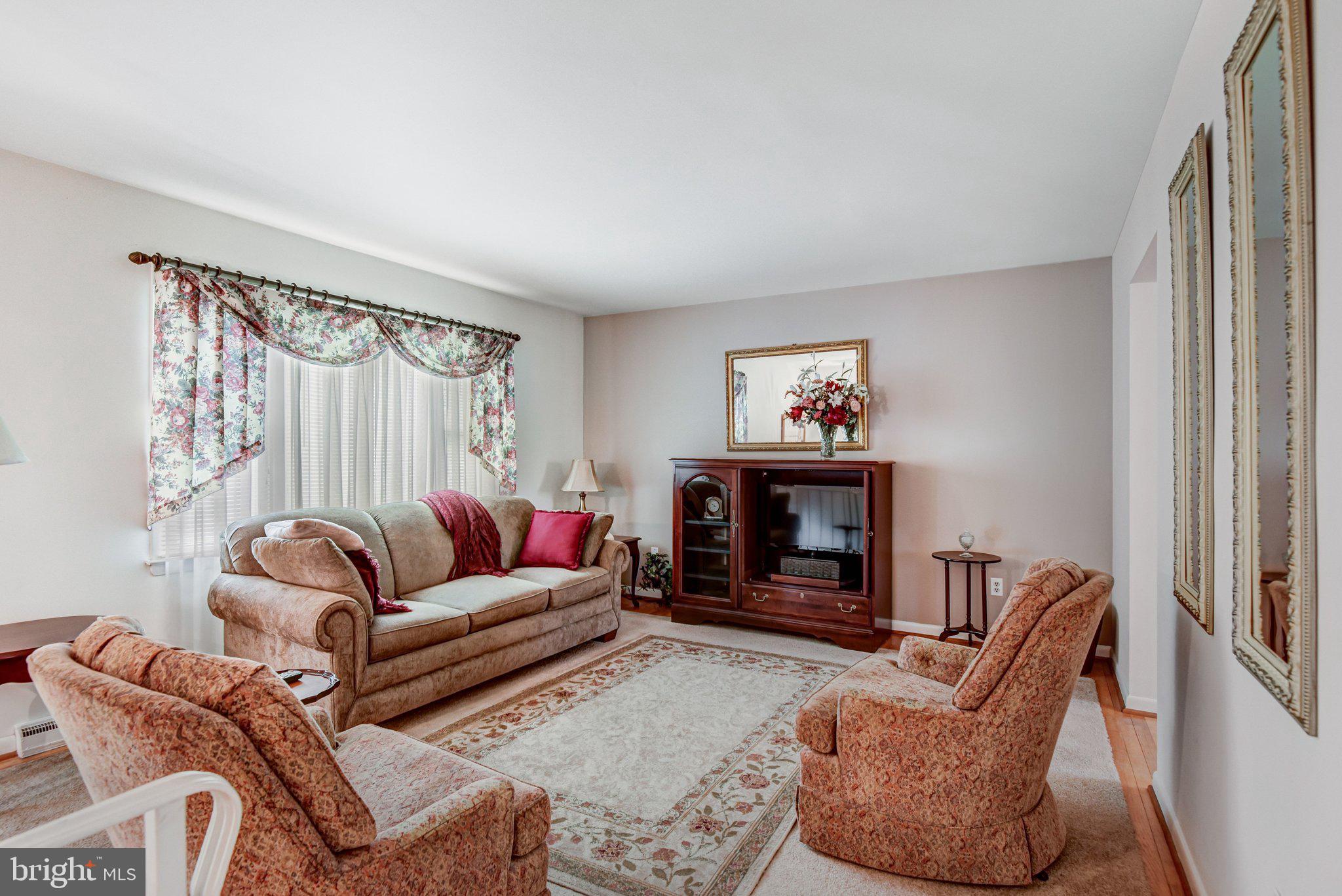 16504 Waterfall Road Haymarket, VA 20169 - Photo 4 of 32