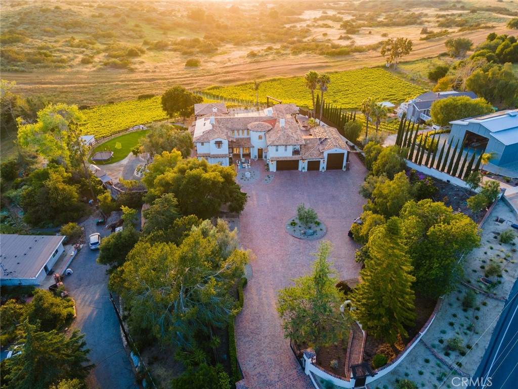 4567 Sleeping Indian Road Fallbrook, CA 92028 - Photo 2 of 72