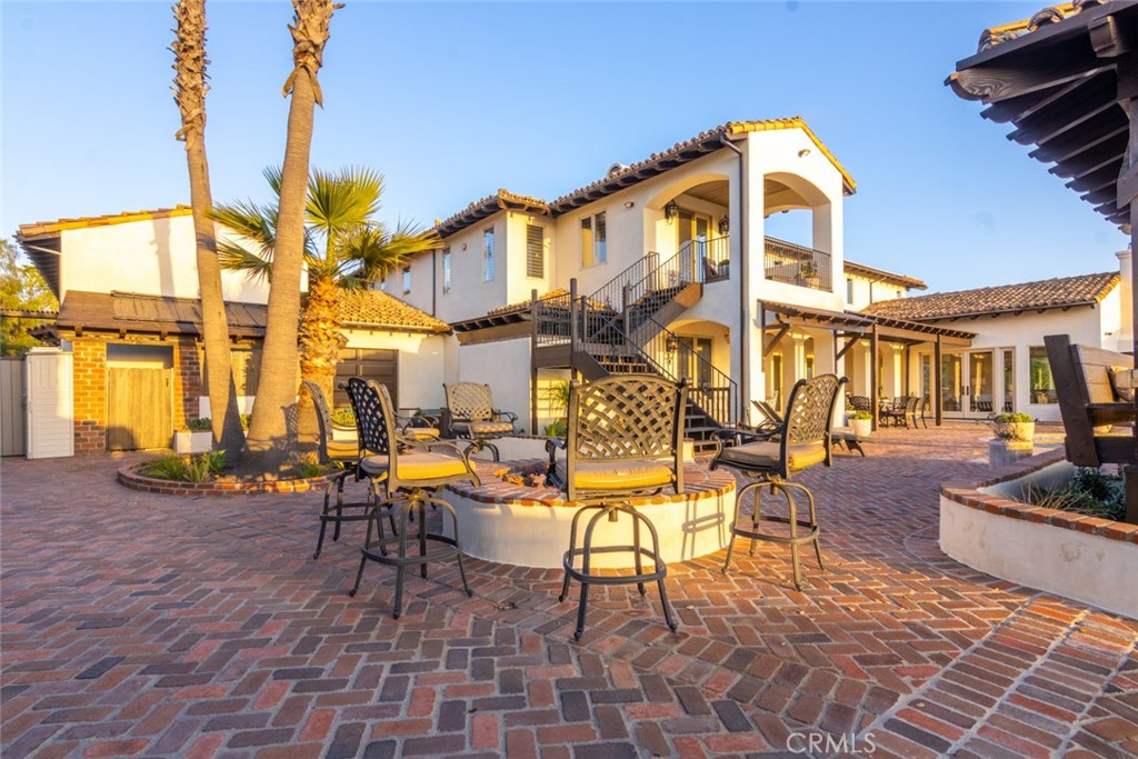 4567 Sleeping Indian Road Fallbrook, CA 92028 - Photo 28 of 72 a view of a building with sitting area