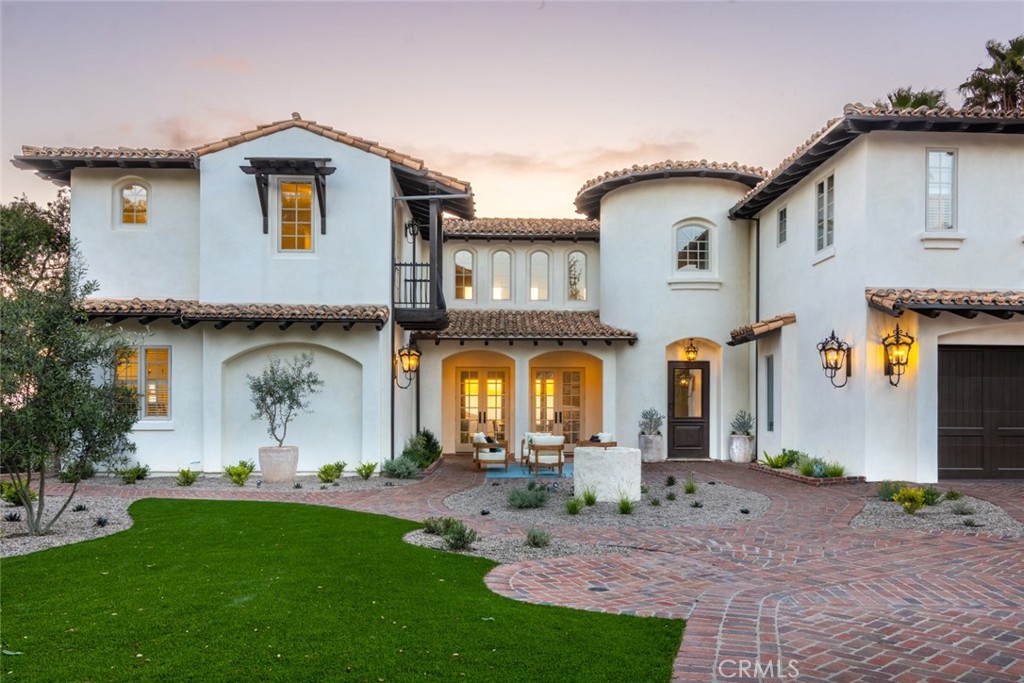 4567 Sleeping Indian Road Fallbrook, CA 92028 - Photo 56 of 72 a front view of house with yard