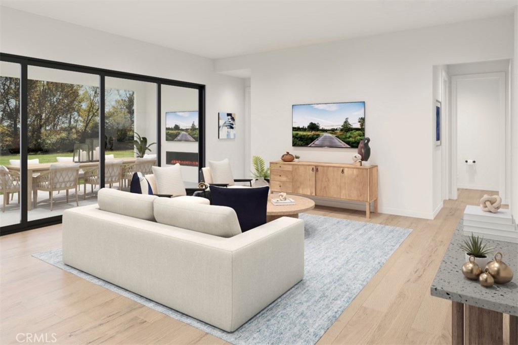 2071 West Pearl Street Encinitas, CA 92024 - Photo 4 of 13 Living Room