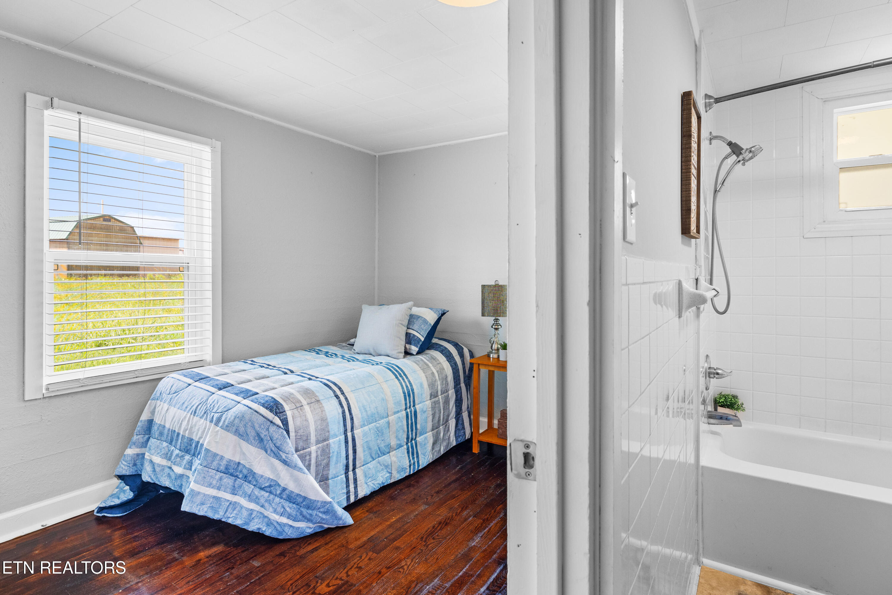 322 Abrams Road Rockford, TN 37853 - Photo 9 of 20 322AbramsRd-34