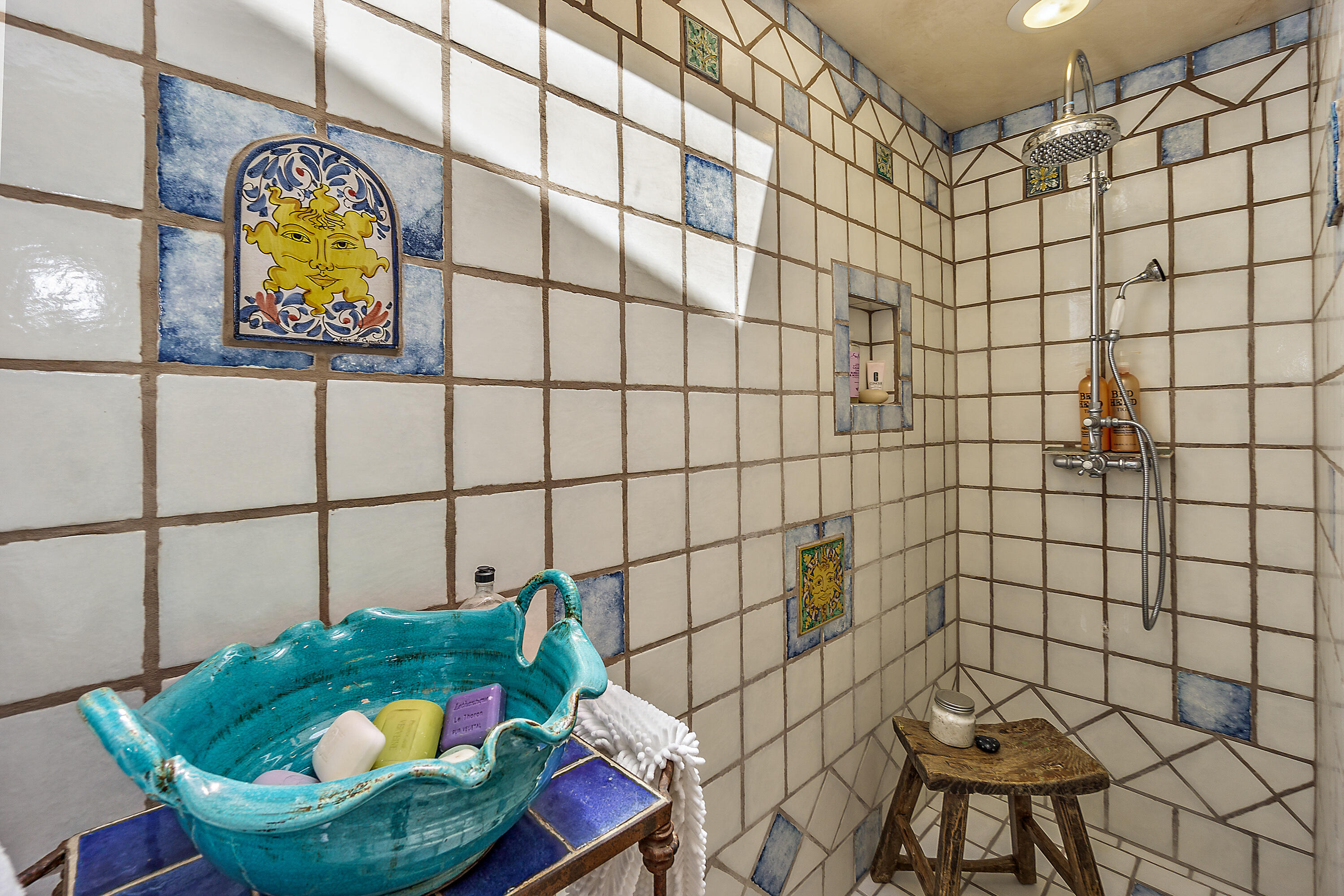 3000 Meridian Road Eagle Point, OR 97524 - Photo 45 of 53 a bathroom with a toilet and shower