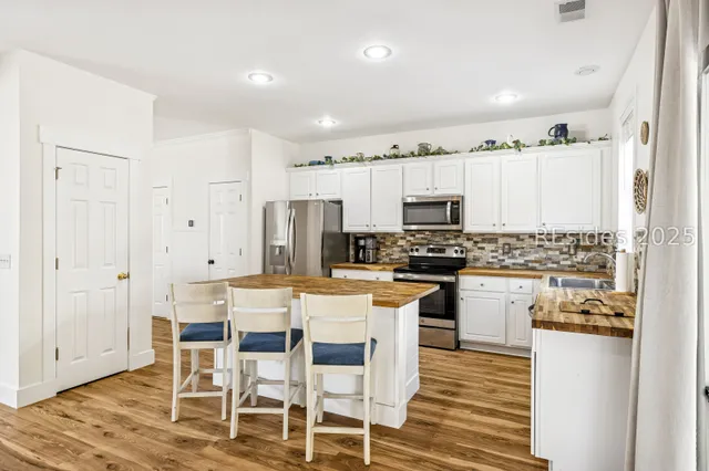 $425,000 | 256 University Parkway, Bluffton, SC 29909