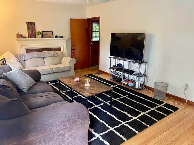 $2,950 | 417 South Swain Avenue, Bloomington, IN 47401