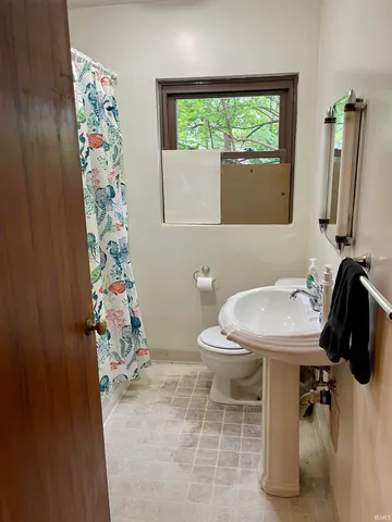 $2,950 | 417 South Swain Avenue, Bloomington, IN 47401