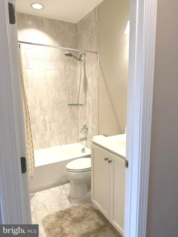 $4,300 | 20396 Roslindale Drive, Ashburn, VA 20147