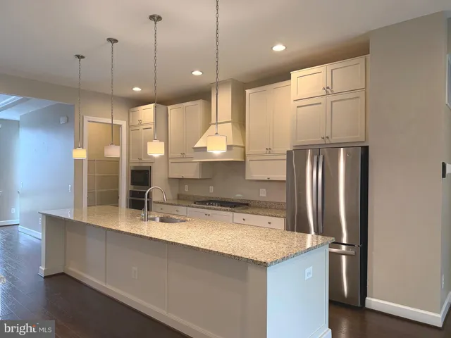 $4,300 | 20396 Roslindale Drive, Ashburn, VA 20147