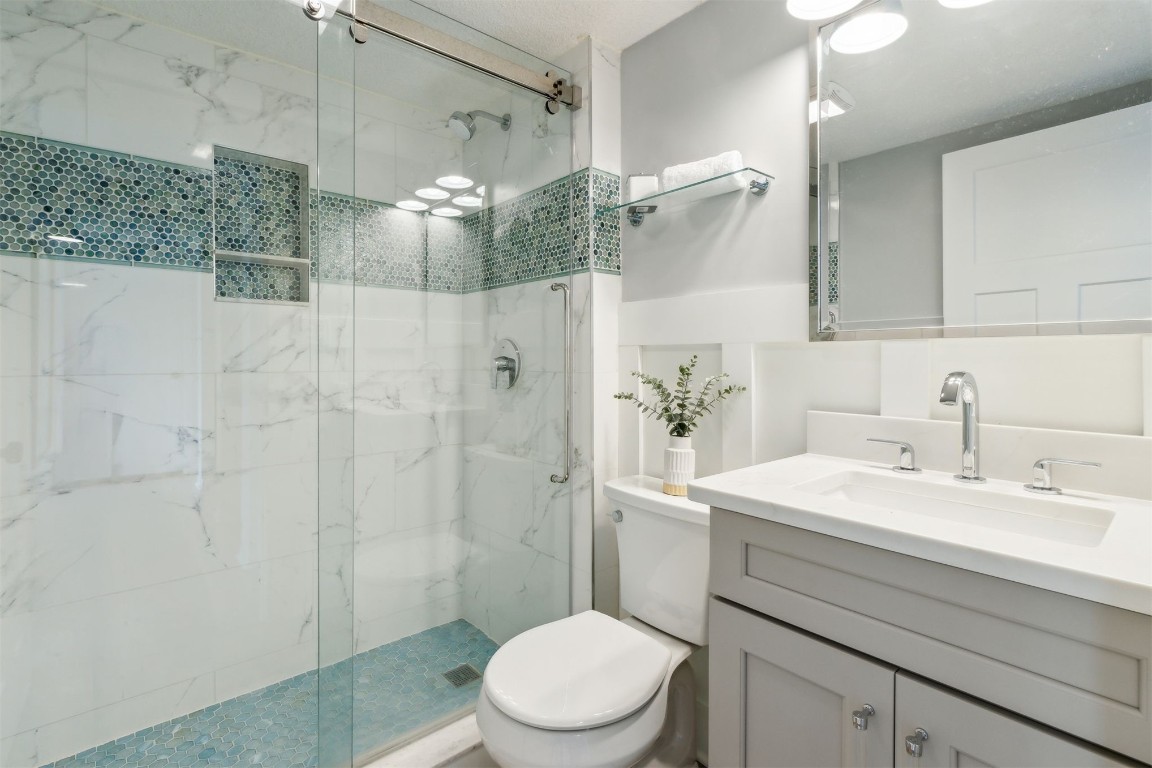 1148 Beach Walker Road, Unit 1148 Fernandina Beach, FL 32034 - Photo 38 of 80 Another newly remodeled bath, fueled by a brand ne