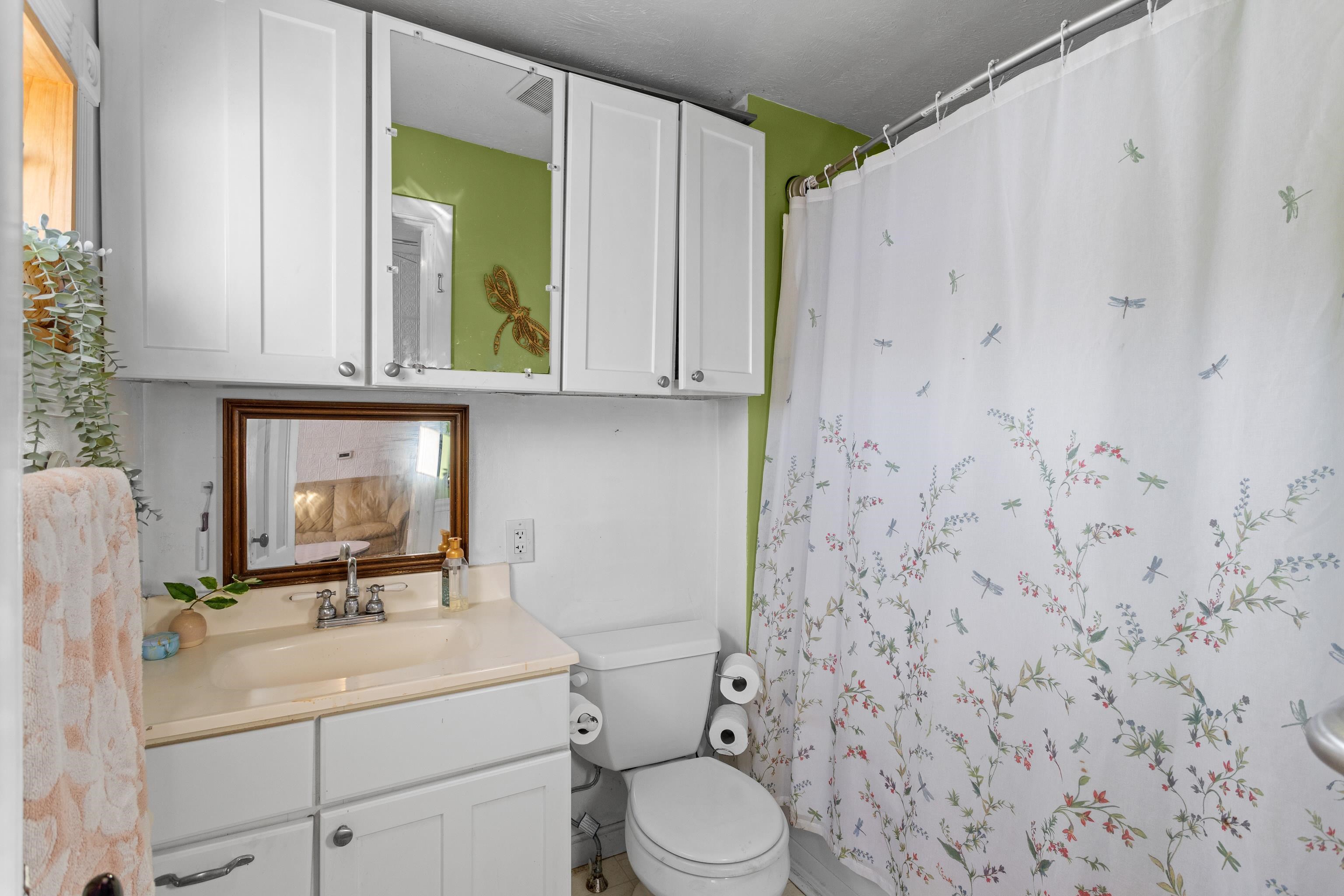 148 Cypress Street Manchester, NH 03103 - Photo 29 of 42