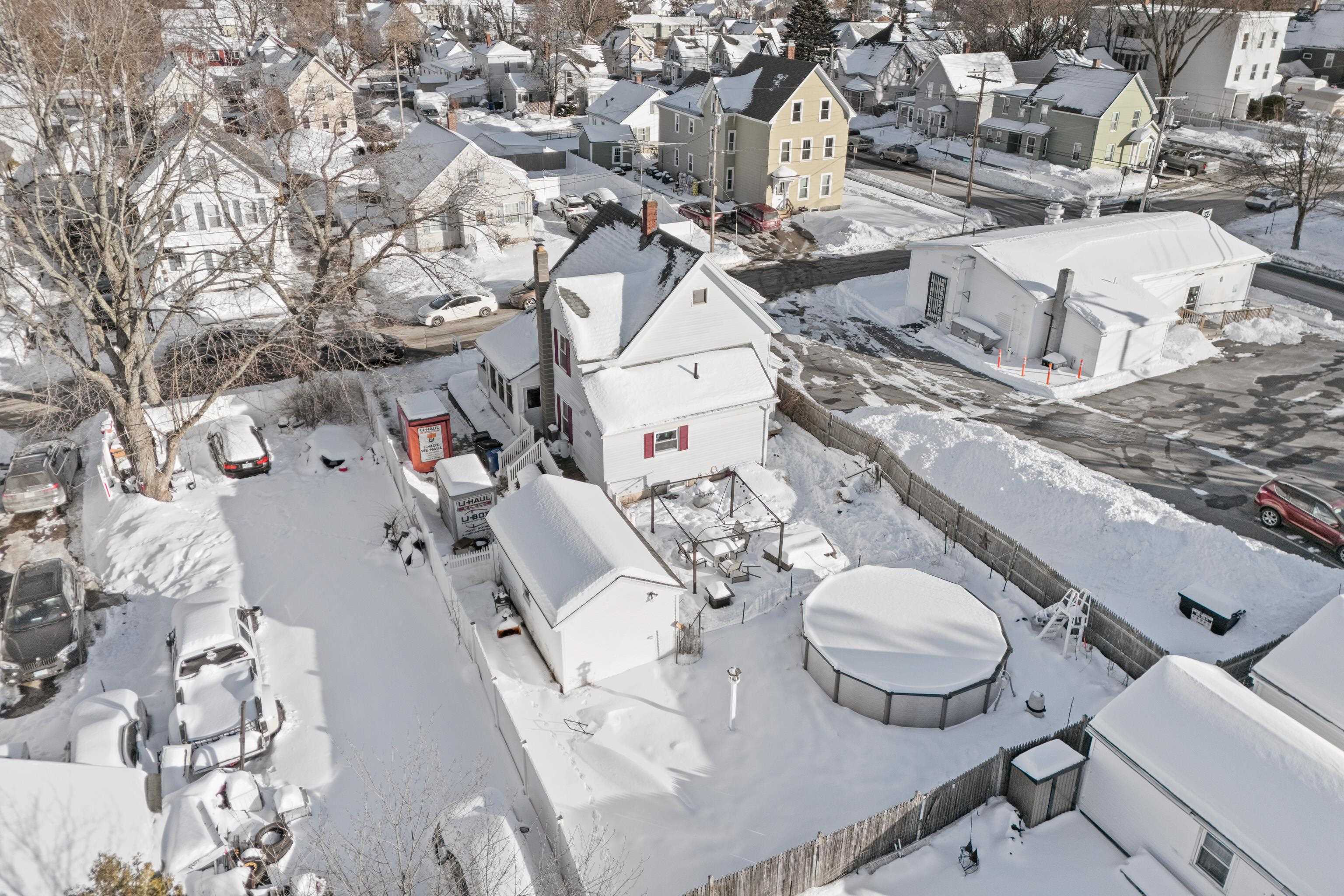 148 Cypress Street Manchester, NH 03103 - Photo 8 of 42