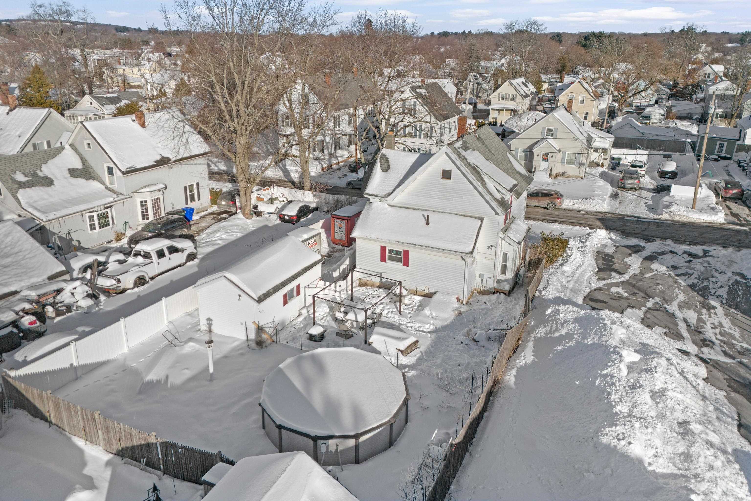 148 Cypress Street Manchester, NH 03103 - Photo 9 of 42