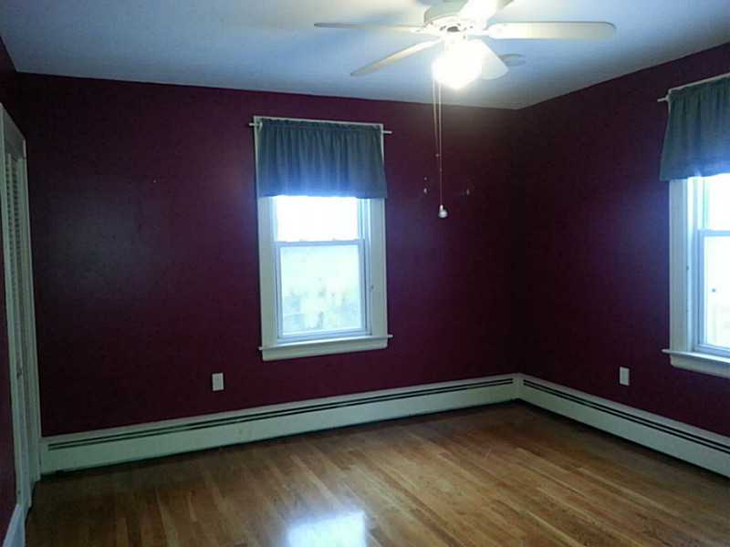 120 Fulton Street Woonsocket, RI 02895 - Photo 11 of 25 Living Room.