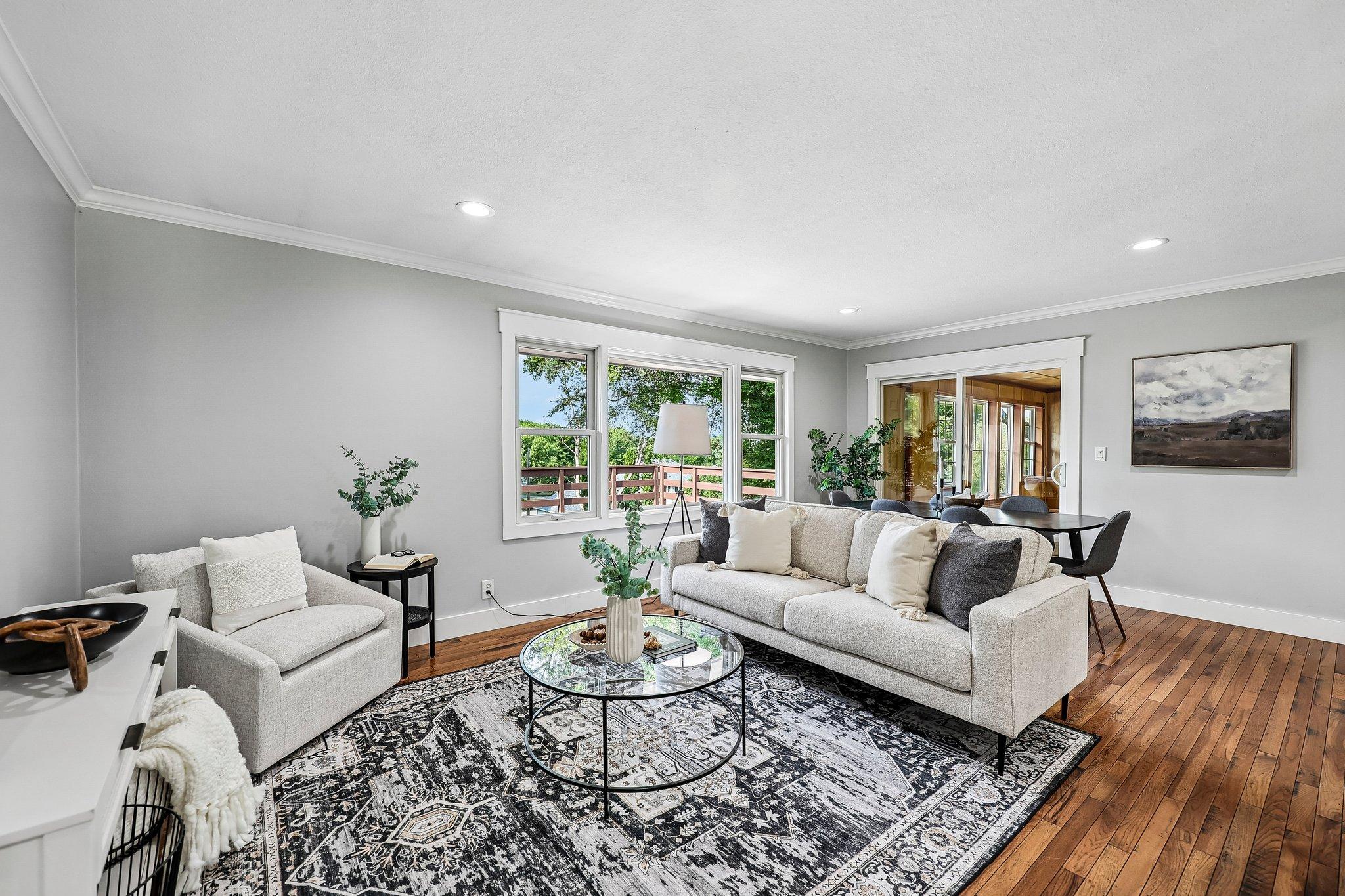 19112 Townline Road Minnetonka, MN 55345 - Photo 6 of 41 Gallery Image 6