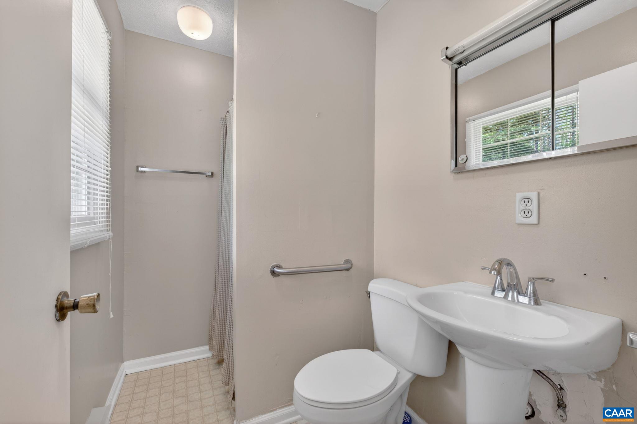 2092 Sulphur Mine Road Charlottesville, VA 22911 - Photo 14 of 34 Gallery Image 14