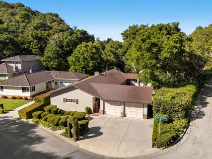 $2,195,000 | 2 Corte Camellia, Millbrae, CA 94030