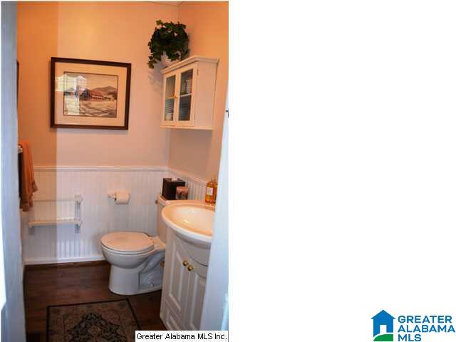 1207 Glen View Road Birmingham, AL 35222 - Photo 14 of 32